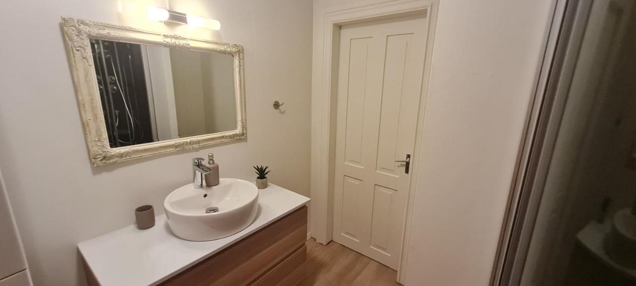 Apartament In The Heart Of Akureyri Zewnętrze zdjęcie